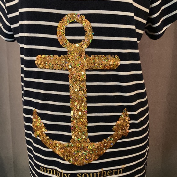 NWOT NEVER WORN WOMENS SZ M SIMPLY SOUTHERN SEQUINED TOP SHORT SLEEVE - Picture 2 of 7